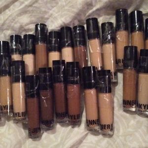 Kylie Jenner Skin Concealer
